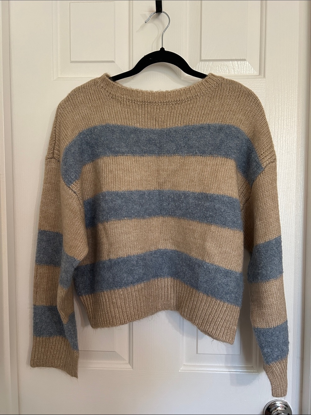 a.n.a Striped Crewneck Sweater in Beige and Blue
